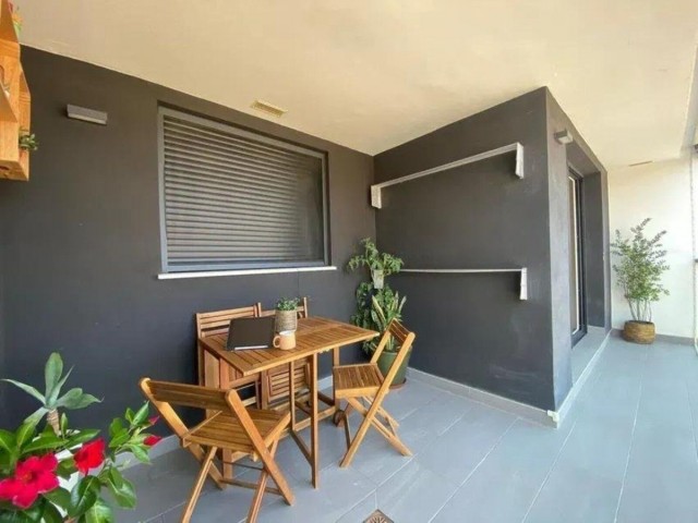 Apartamento con 4 Dormitorios  en Málaga