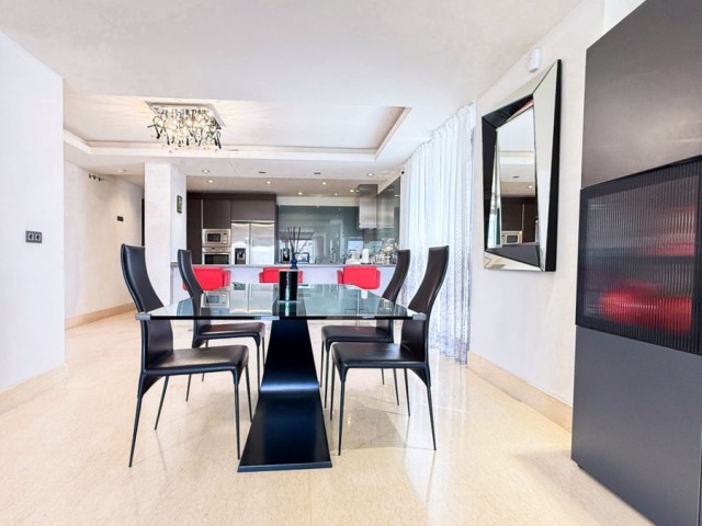 3 Bedrooms Apartment in Benahavís