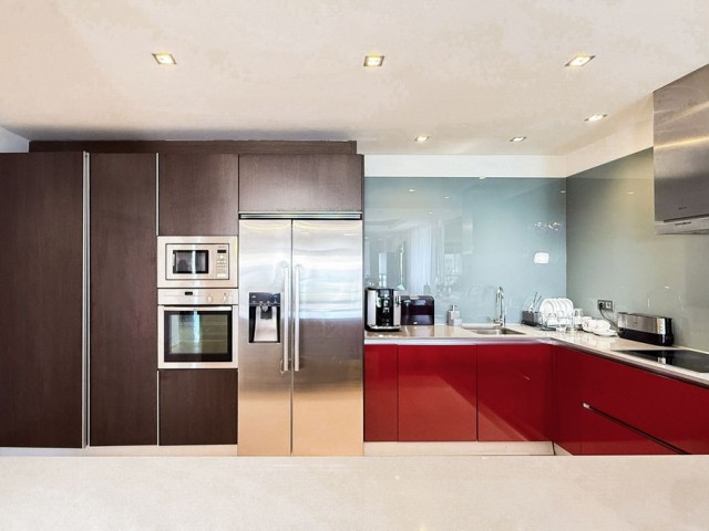 3 Bedrooms Apartment in Benahavís