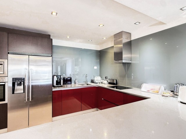 3 Bedrooms Apartment in Benahavís