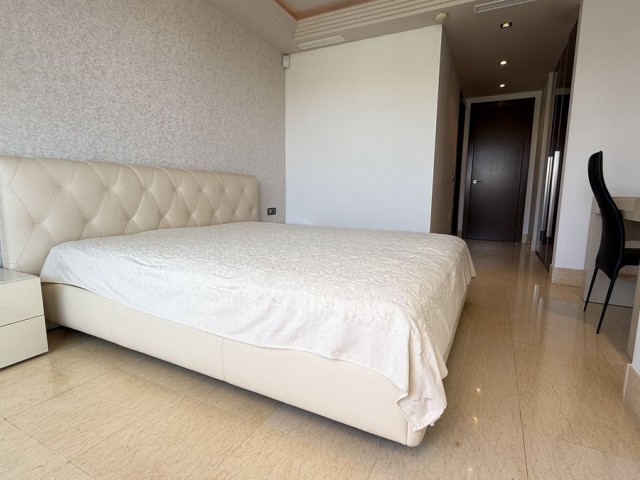3 Bedrooms Apartment in Benahavís