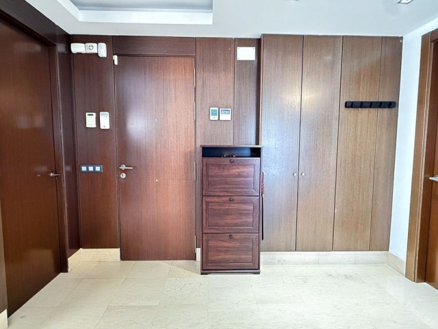 3 Bedrooms Apartment in Benahavís