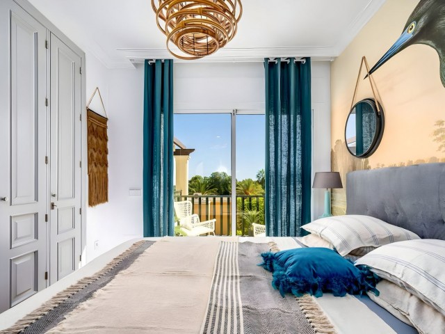 4 Schlafzimmer Reihenhaus in Nueva Andalucía