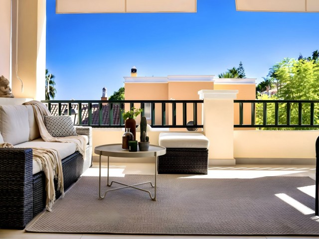 4 Schlafzimmer Reihenhaus in Nueva Andalucía