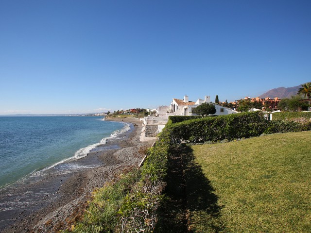 Maison mitoyenne avec 3 Chambres  à Estepona