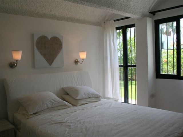 Maison mitoyenne avec 3 Chambres  à Estepona