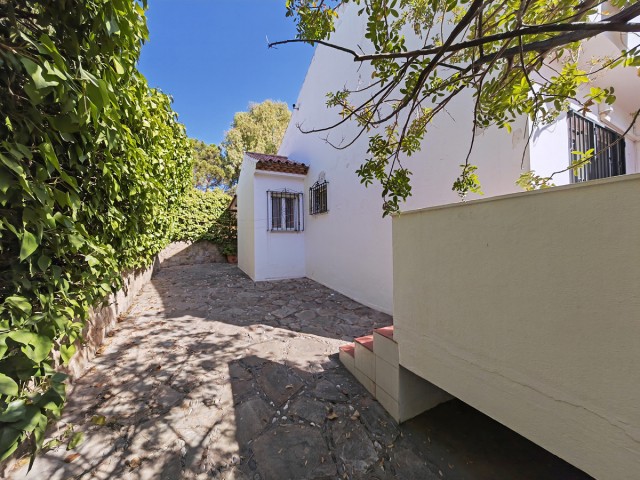 6 Sovrums Villa i Estepona