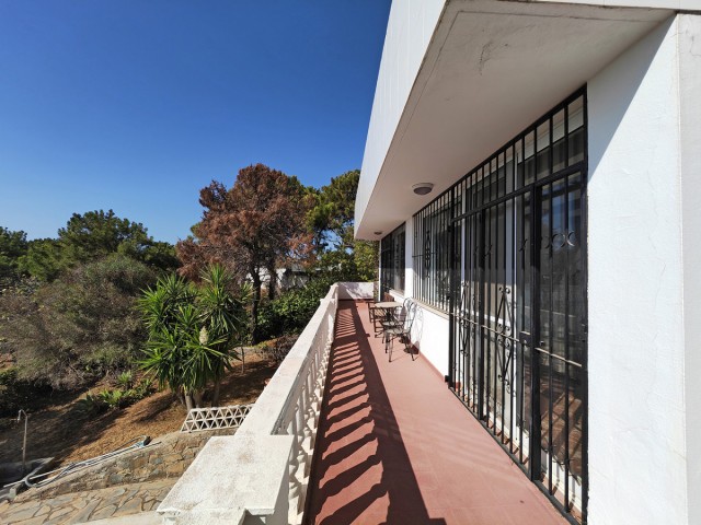 6 Sovrums Villa i Estepona