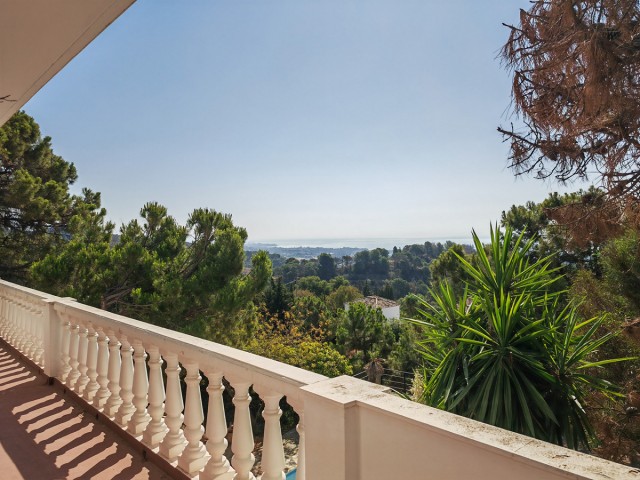 6 Sovrums Villa i Estepona