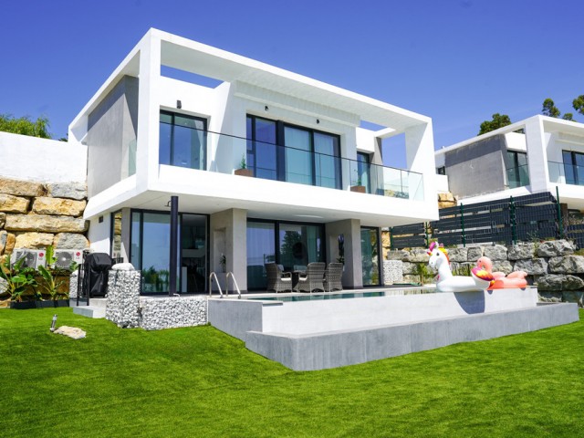 4 Sovrums Villa i Estepona