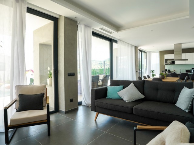 4 Sovrums Villa i Estepona