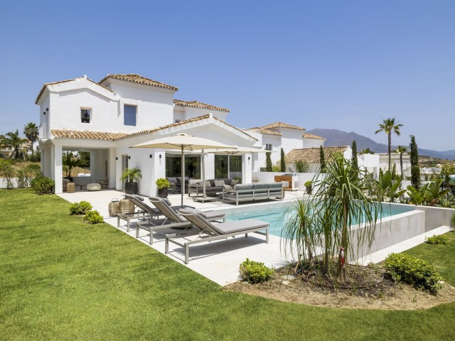 4 Schlafzimmer Villa in Casares Playa