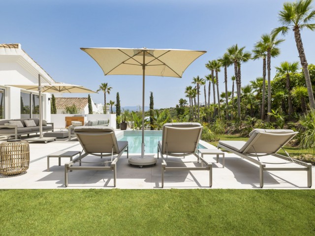 4 Schlafzimmer Villa in Casares Playa