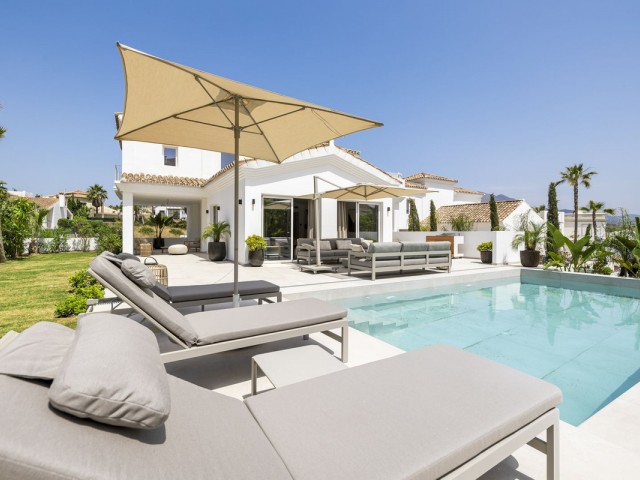 4 Schlafzimmer Villa in Casares Playa