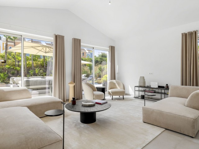 4 Schlafzimmer Villa in Casares Playa
