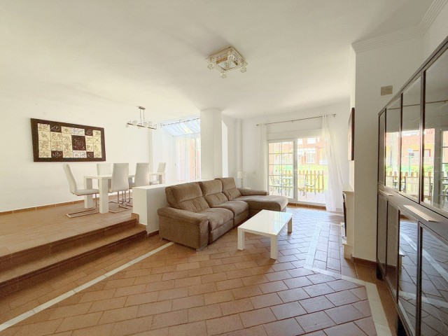 4 Bedrooms Townhouse in Sotogrande