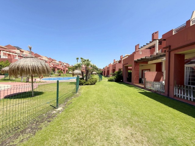 Maison mitoyenne avec 4 Chambres  à Sotogrande