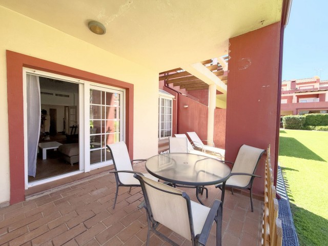 Maison mitoyenne avec 4 Chambres  à Sotogrande