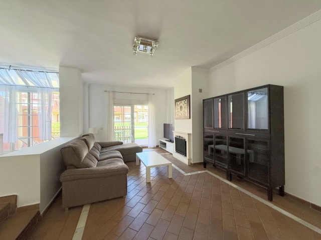 Maison mitoyenne avec 4 Chambres  à Sotogrande