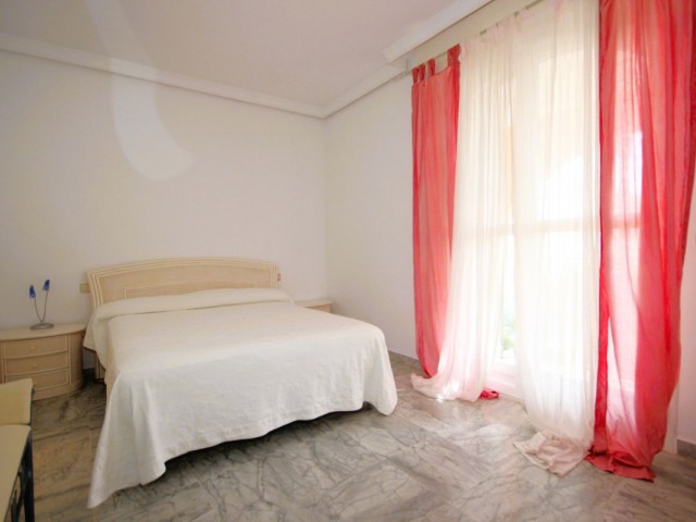 3 Schlafzimmer Reihenhaus in Bahía de Marbella