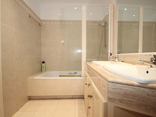 3 Schlafzimmer Reihenhaus in Bahía de Marbella