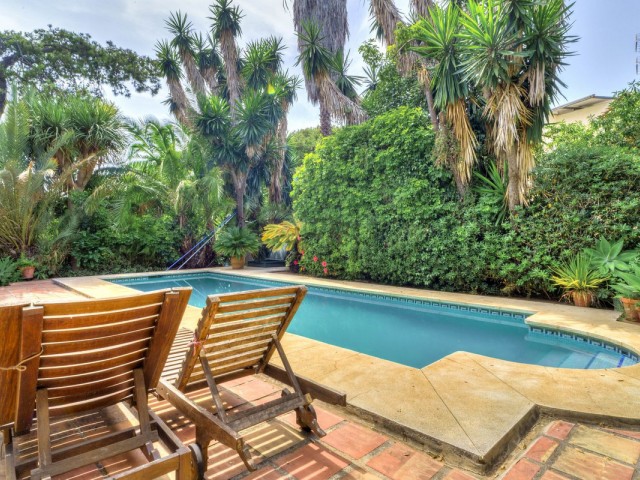 Villa avec 4 Chambres  à El Rosario