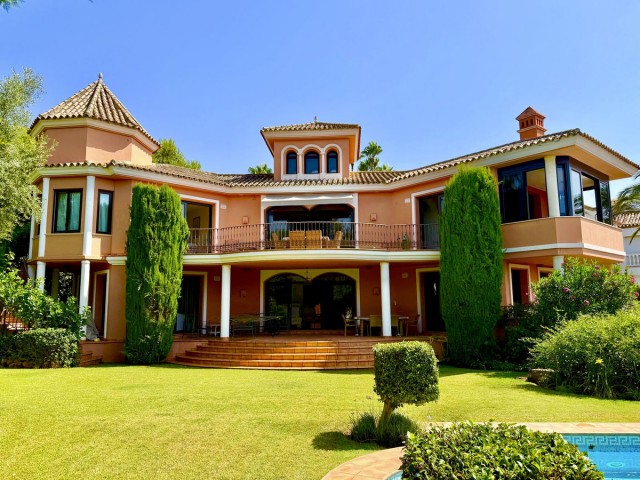 4 Bedrooms Villa in Sierra Blanca
