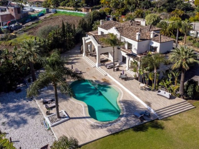 6 Slaapkamer Villa in Nueva Andalucía