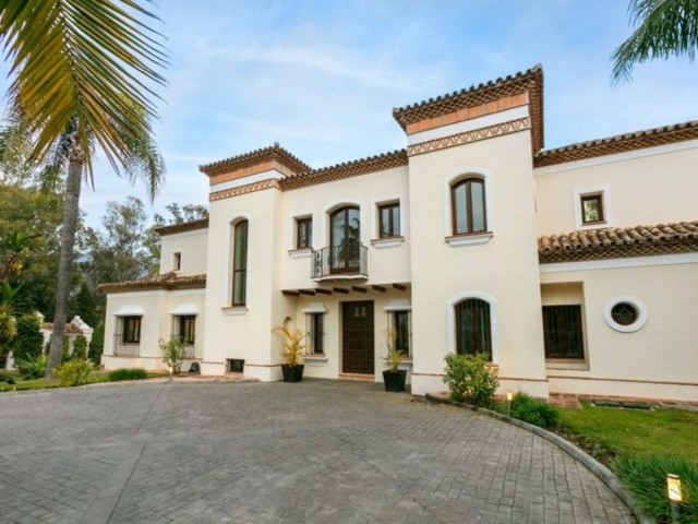 6 Slaapkamer Villa in Nueva Andalucía