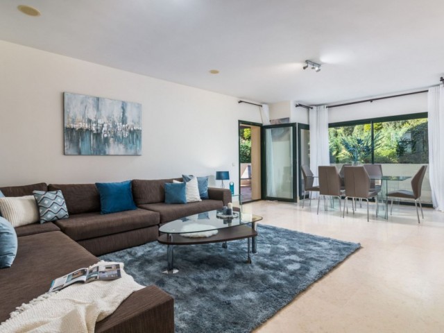 2 Schlafzimmer Apartment in Benahavís