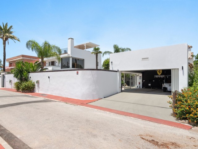 5 Schlafzimmer Villa in Nueva Andalucía