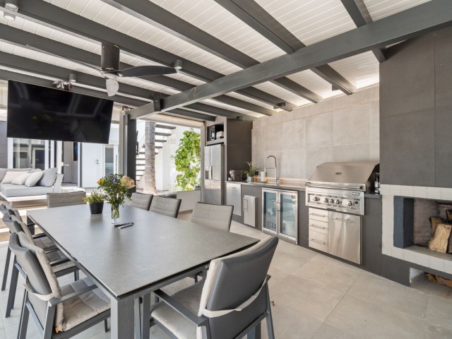 5 Schlafzimmer Villa in Nueva Andalucía