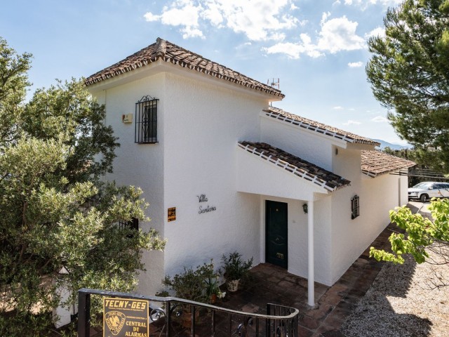 4 Schlafzimmer Villa in Valtocado