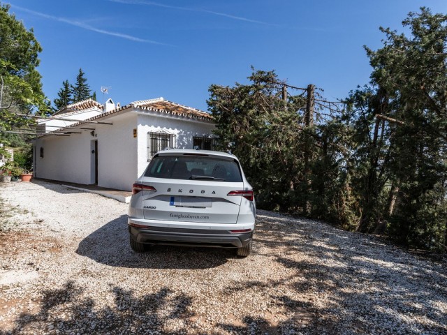 4 Schlafzimmer Villa in Valtocado