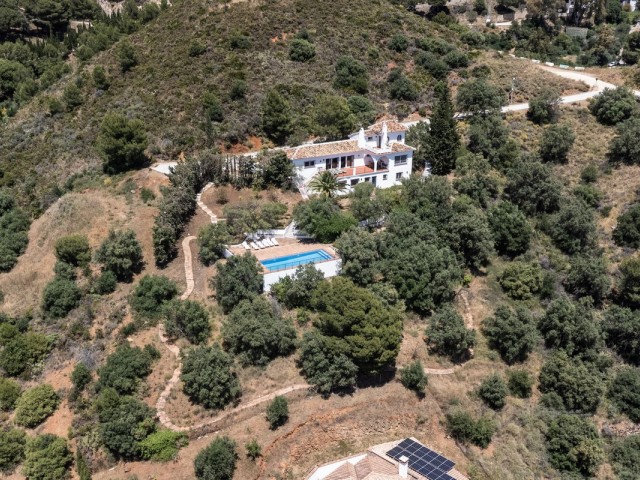 4 Schlafzimmer Villa in Valtocado