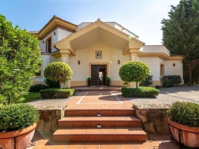 5 Soveroms Villa i Los Flamingos