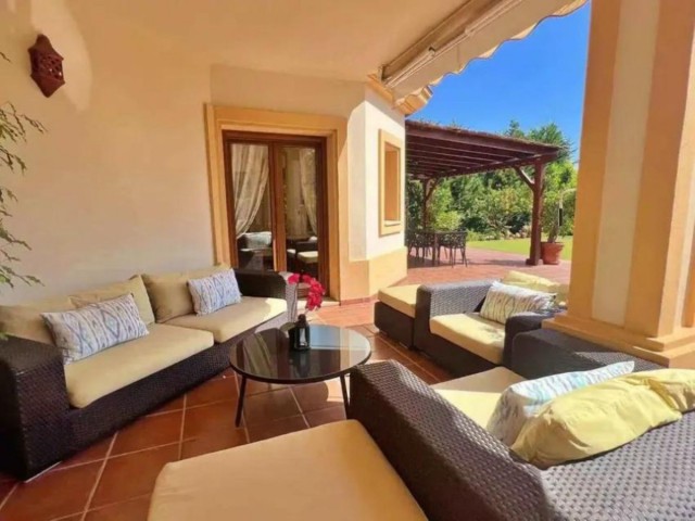 5 Soveroms Villa i Los Flamingos