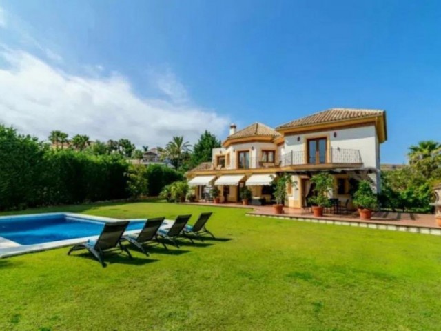 5 Slaapkamer Villa in Los Flamingos