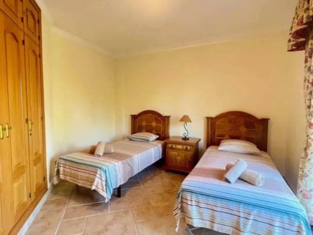 5 Slaapkamer Villa in Los Flamingos