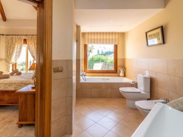 5 Slaapkamer Villa in Los Flamingos