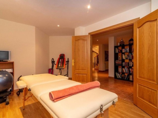 5 Slaapkamer Villa in Los Flamingos