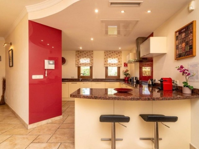 5 Slaapkamer Villa in Los Flamingos