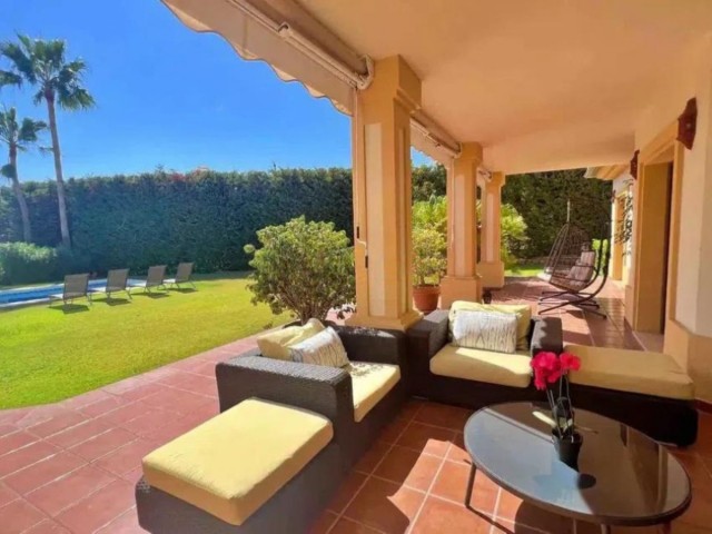 5 Slaapkamer Villa in Los Flamingos