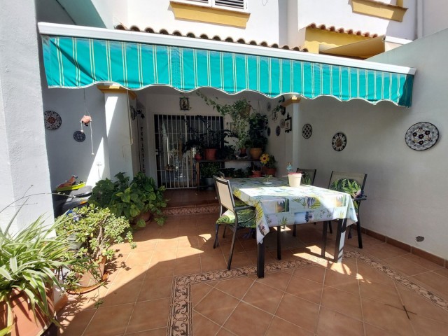 5 Schlafzimmer Reihenhaus in Las Lagunas