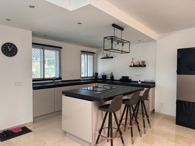 Ático con 2 Dormitorios  en New Golden Mile