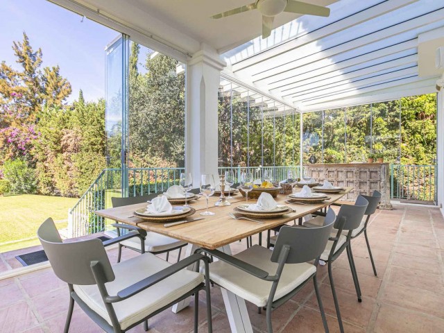 5 Sovrums Villa i Elviria