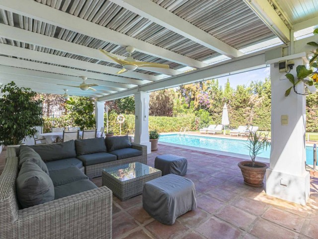 5 Sovrums Villa i Elviria