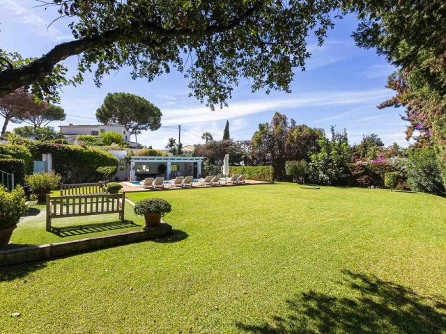 5 Sovrums Villa i Elviria