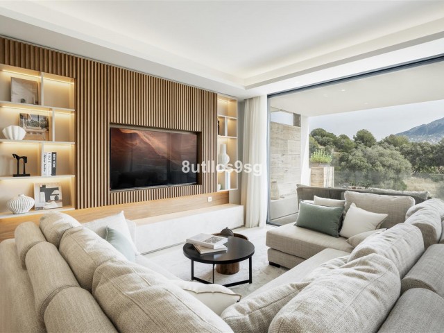 Apartamento con 2 Dormitorios  en Aloha