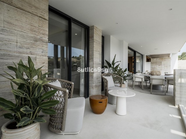 Apartamento con 2 Dormitorios  en Aloha